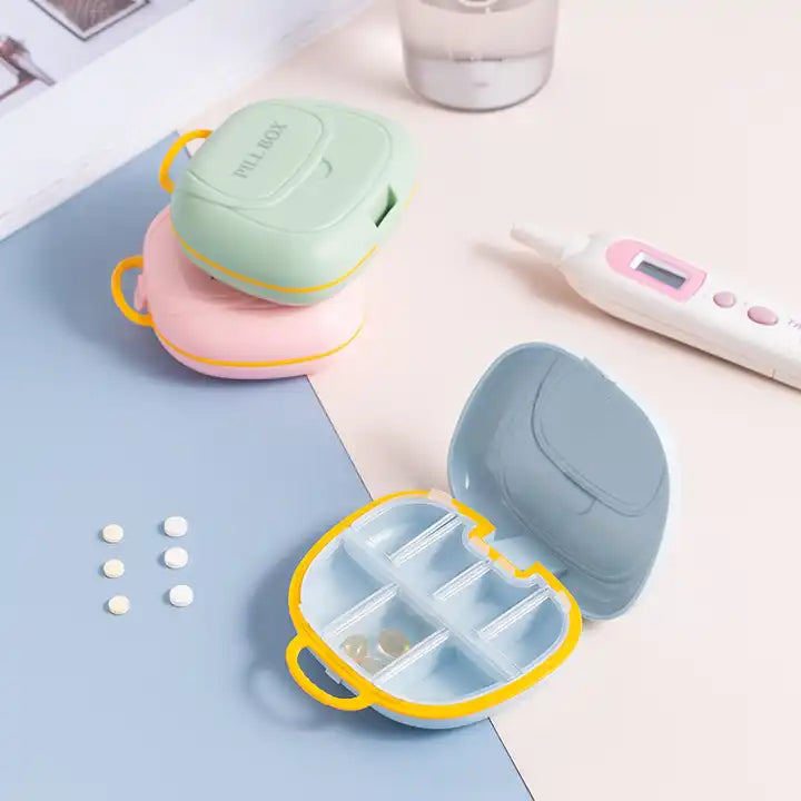 7-Day Pill Organizer – Weekly Medicine Box with Easy Open Lids