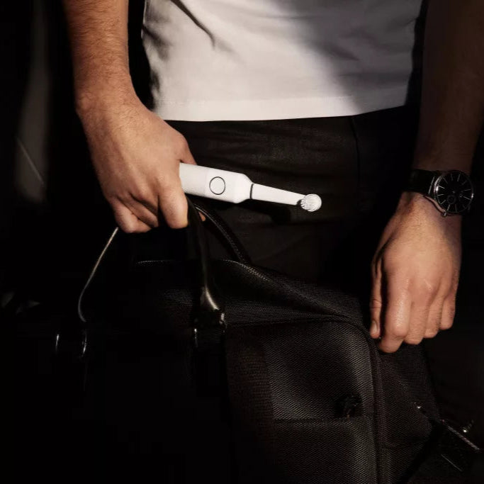 Bruzzoni Premium Electric Toothbrush – Scandinavian Style with Wireless Charging